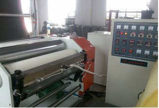 熱熔膠復(fù)合機的鞋材行業(yè)發(fā)展